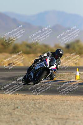 media/Dec-09-2023-SoCal Trackdays (Sat) [[76a8ac2686]]/Turn 15 Set 1 (230pm)/